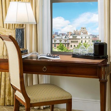 The Newbury Boston Hotel Екстериор снимка A writing desk