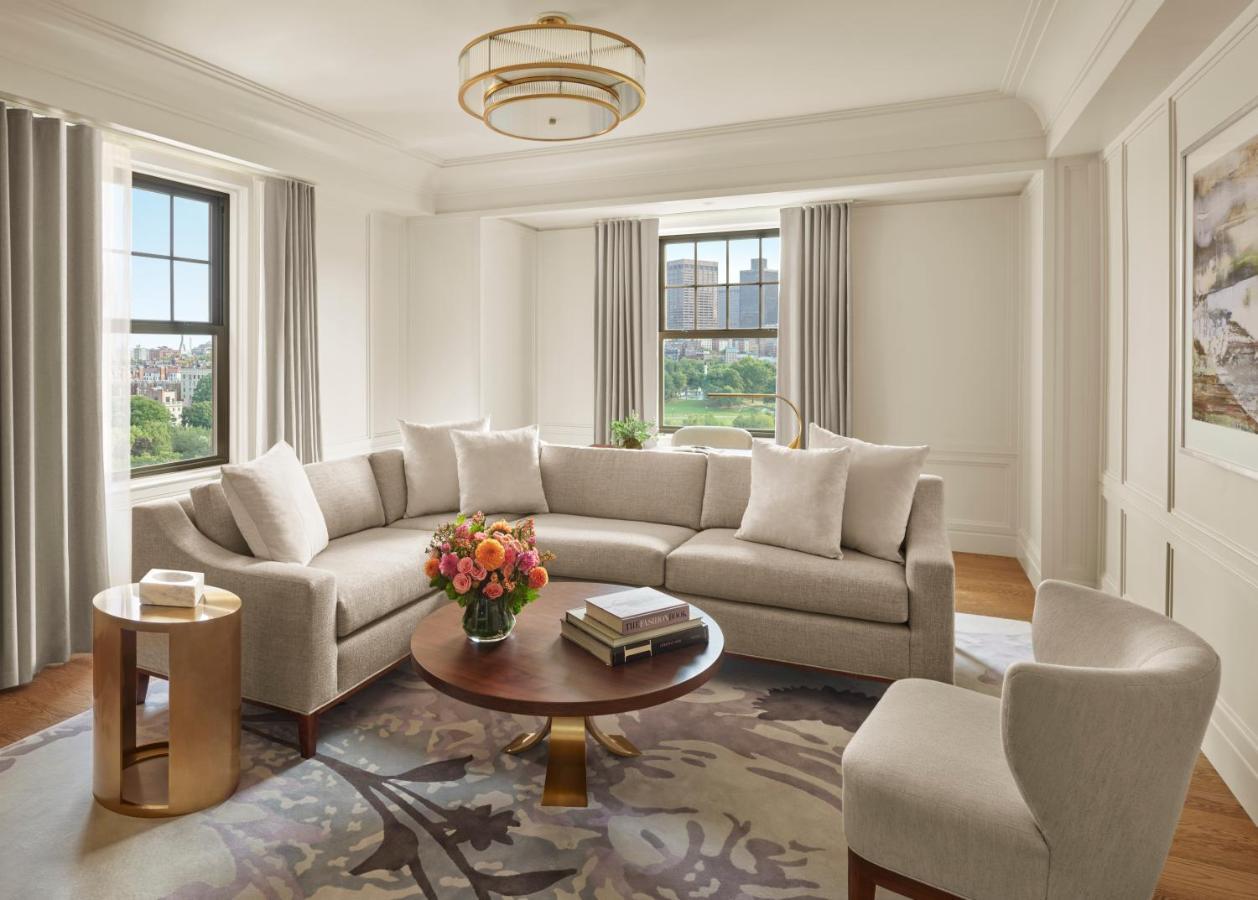 The Newbury Boston Hotel Екстериор снимка A living room
