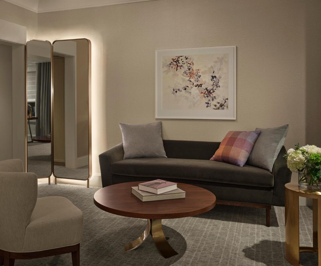 The Newbury Boston Hotel Екстериор снимка A living room at The London West Hollywood
