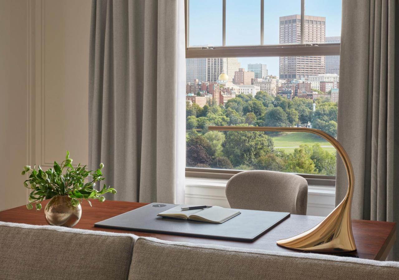 The Newbury Boston Hotel Екстериор снимка The Central Park Tower desk lamp