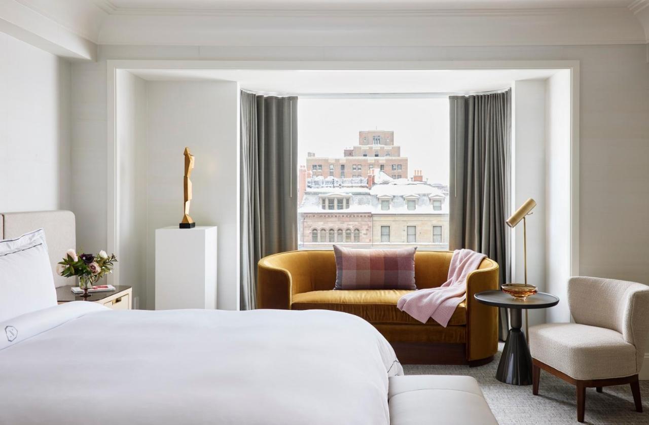 The Newbury Boston Hotel Екстериор снимка A guest room at the London edition
