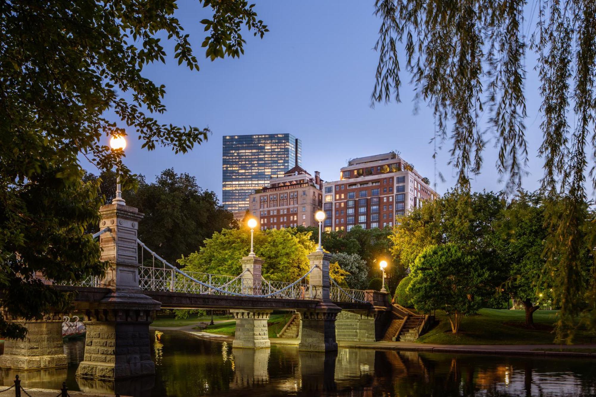 The Newbury Boston Hotel Екстериор снимка The Public Garden