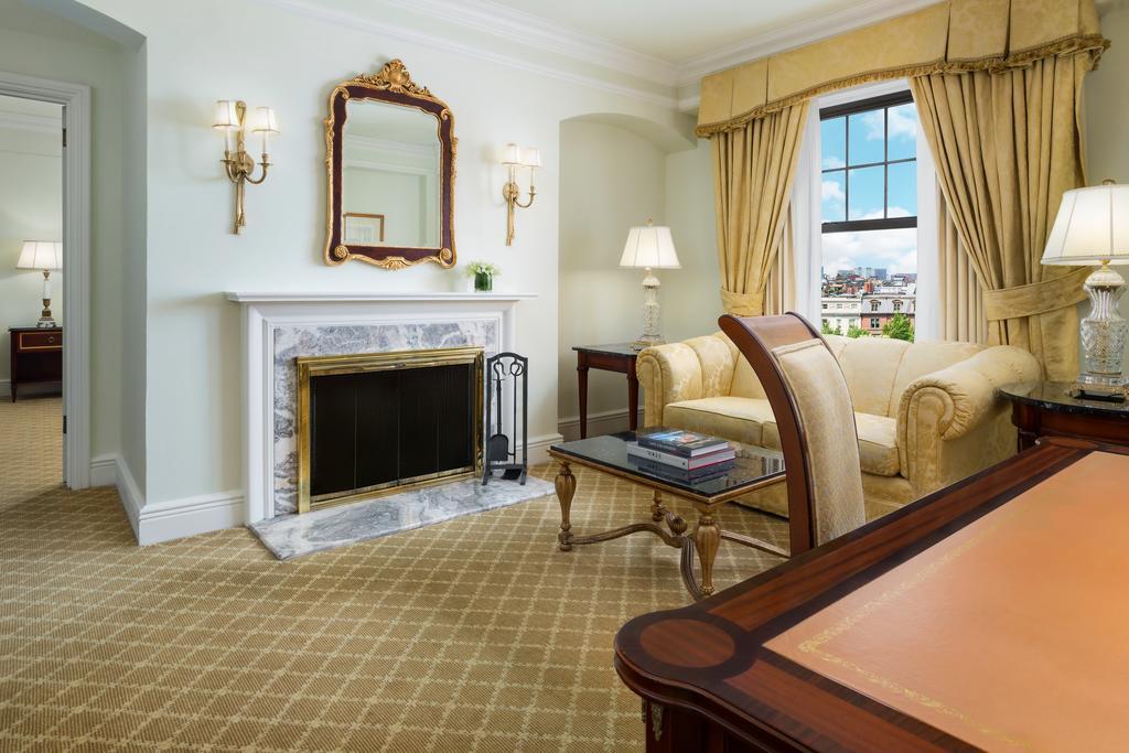 The Newbury Boston Hotel Екстериор снимка A living room at the Waldorf Astoria New York
